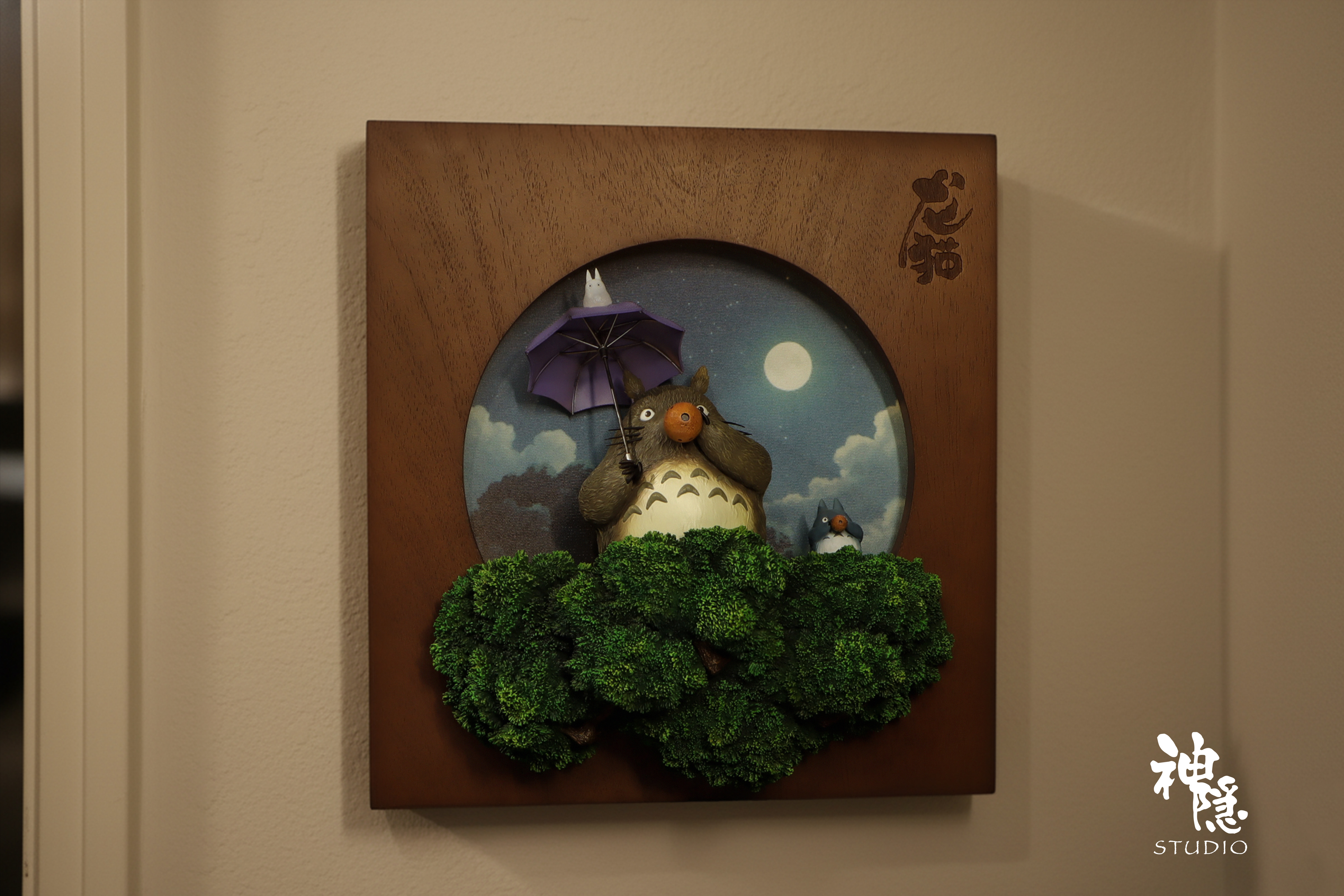 【Pre-sale】Totoro under the moonlight with LED-ShenYin Studio