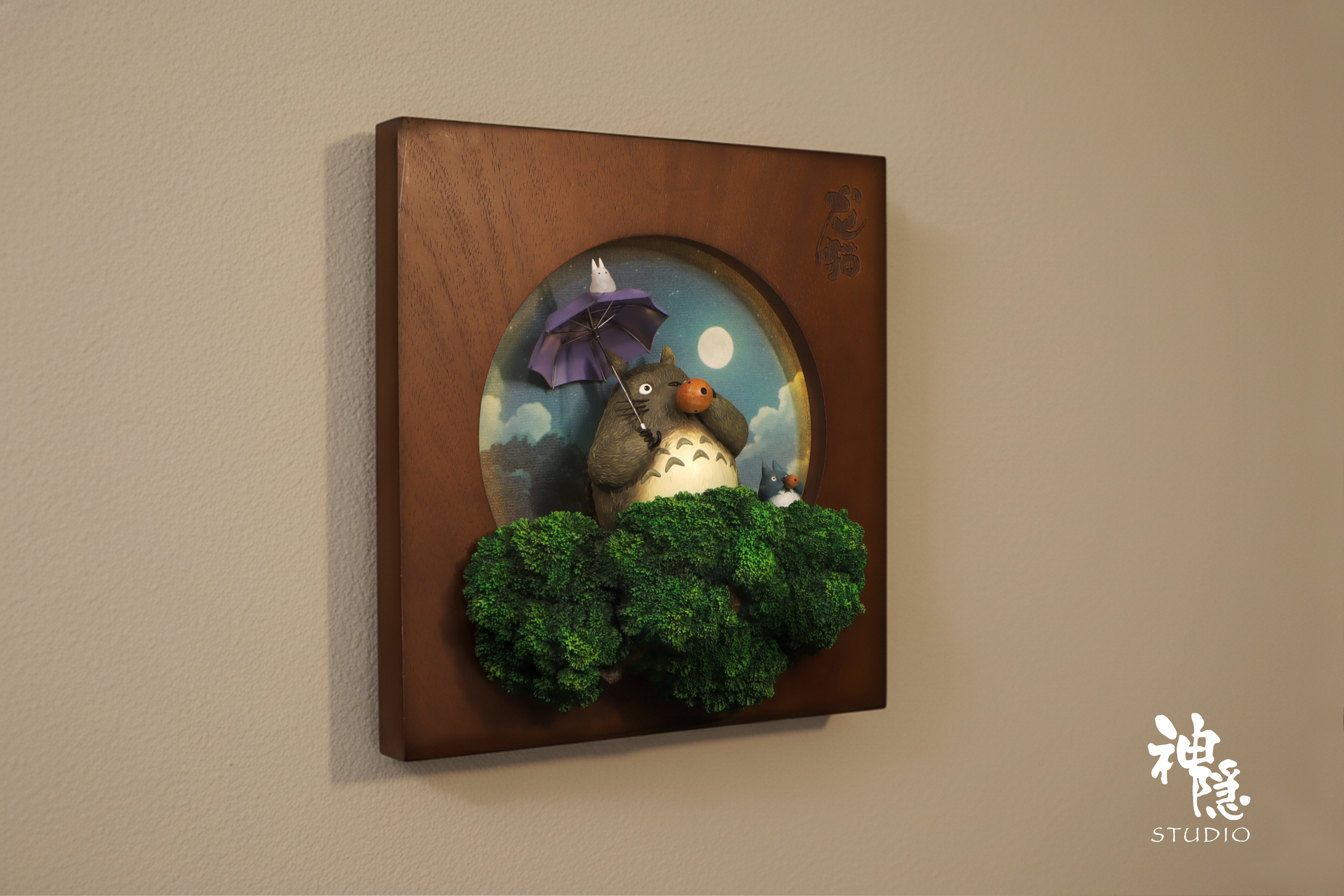 【Pre-sale】Totoro under the moonlight with LED-ShenYin Studio