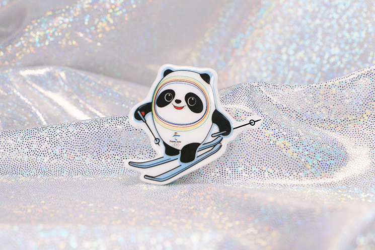 【Pre-sale】Bing Dwen Dwen-Official ceramics souvenir collective Brooch of 2022 Beijing Winter Olympics