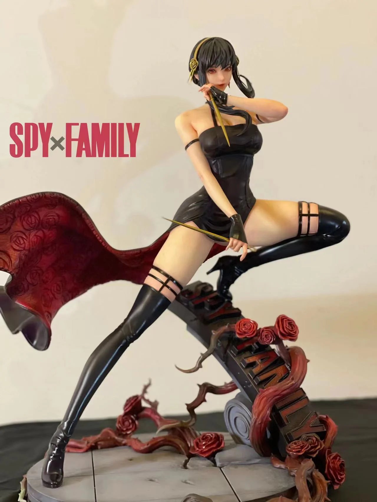 【Pre-sale】1/4 Scale Yor Forger -  Golden Finger Studios