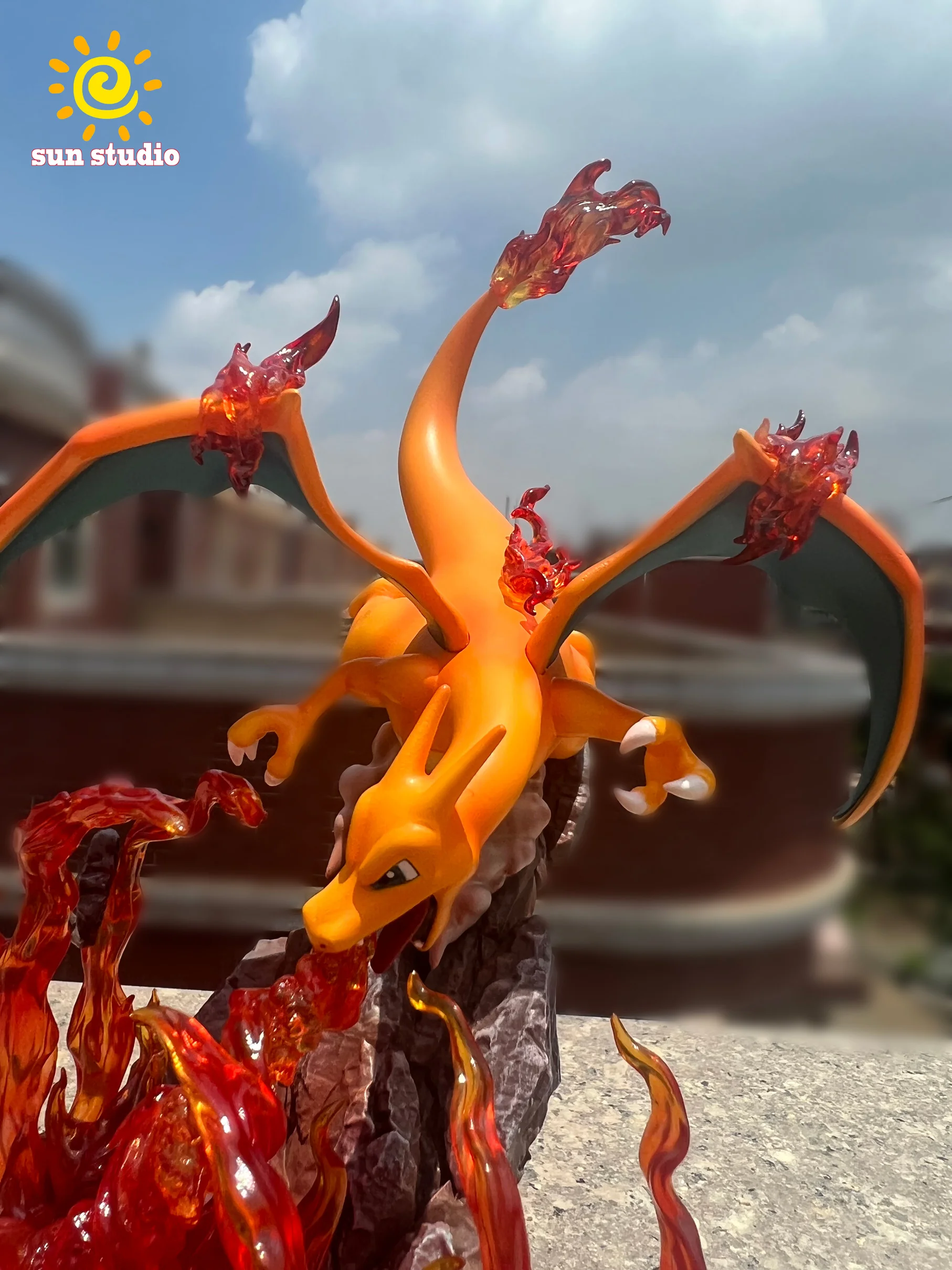 【Pre-sale】1/20 Scale World Zukan Charizard with LED-Pokemon-Sun Studio