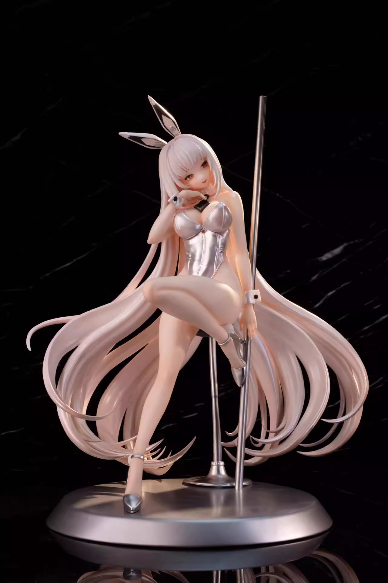 【Sold out】1/4 Scale Bunny Girl-NIKKE：The Goddess of Victory-G Studio