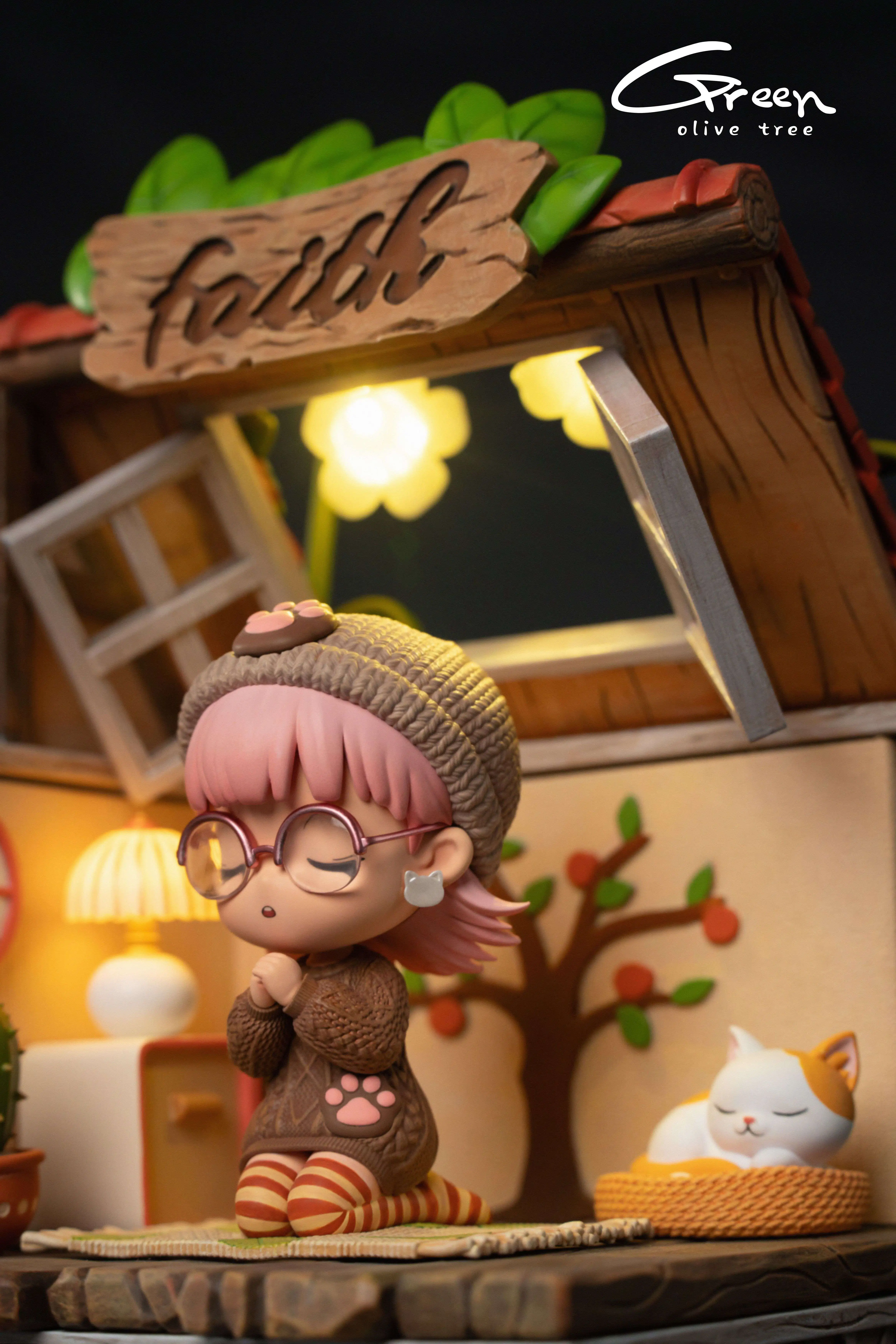 【Pre-sale】Praying Phoebe-Green Olive Tree Studio