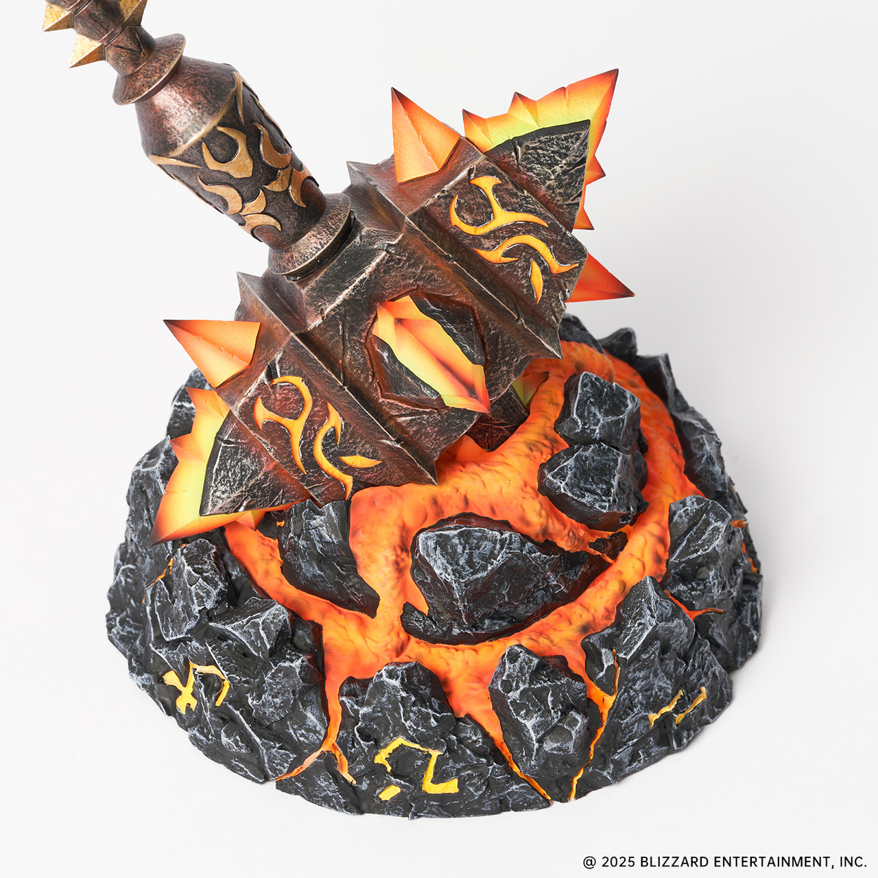 【Pre-sale】Sulfuras Hand of Ragnaros Collector’s Edition Replica with LED Licensed-Blizzard Studio