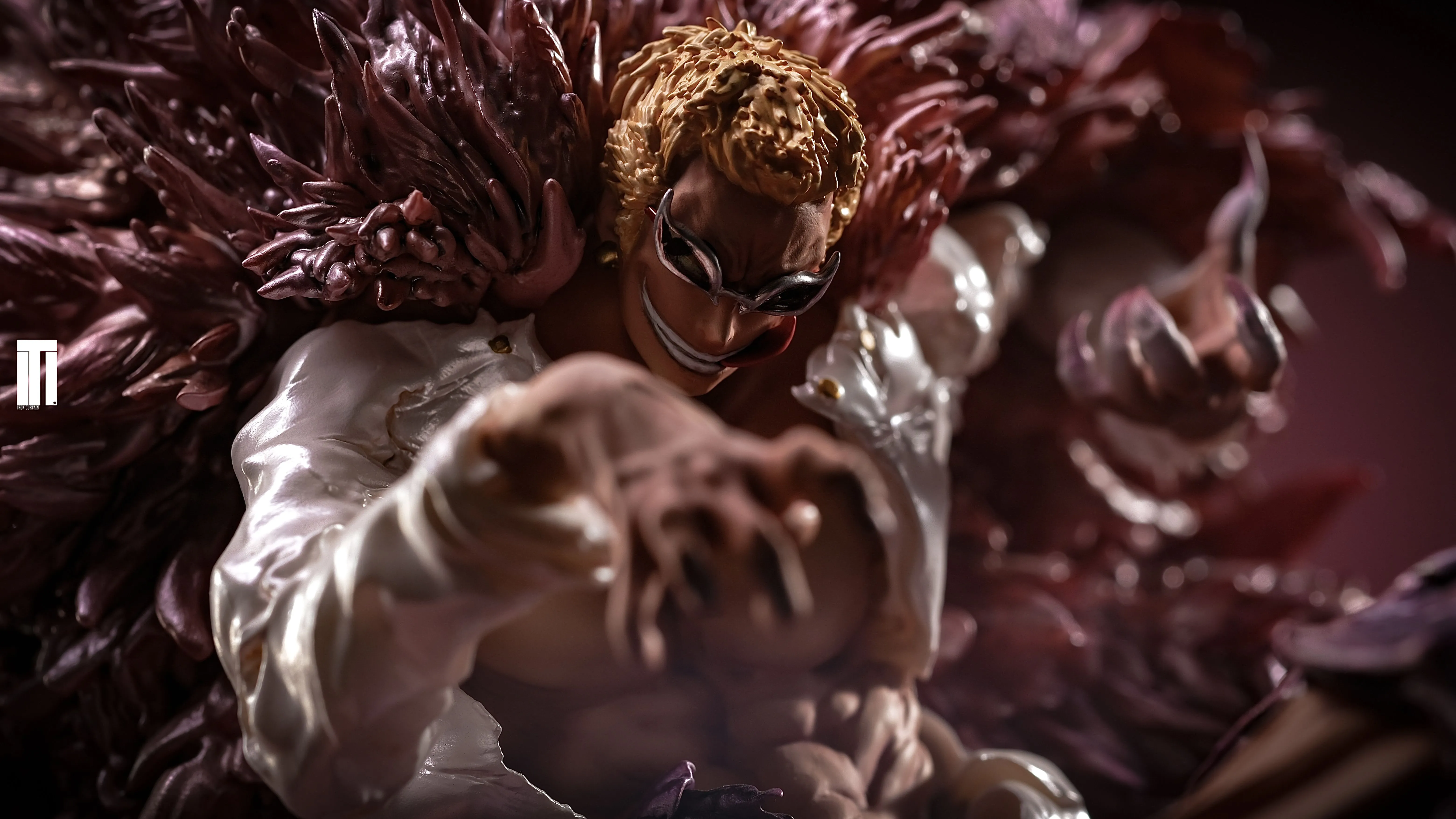 【In stock】Donquixote Doflamingo-Iron Curtain STUDIO