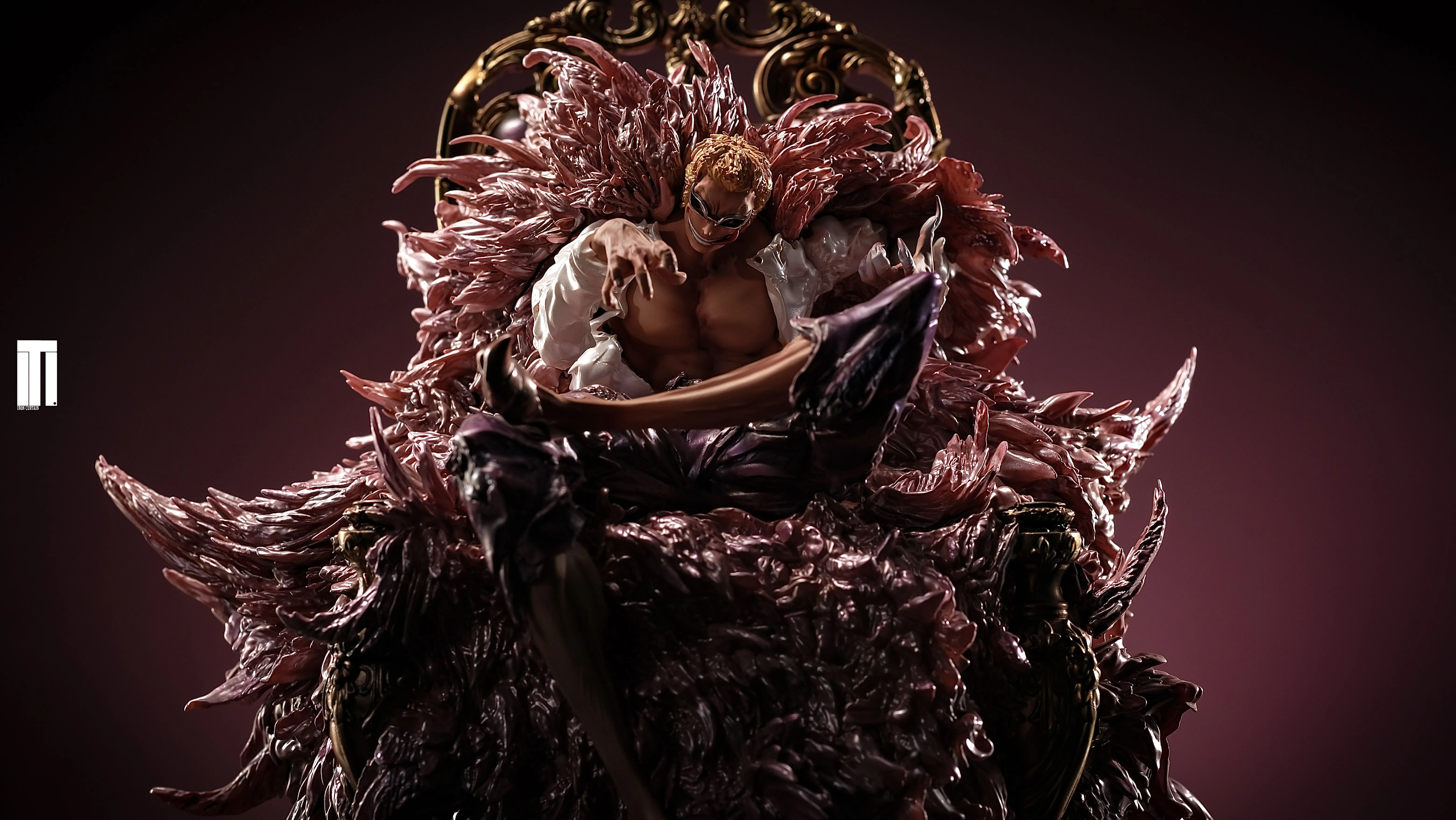 【In stock】Donquixote Doflamingo-Iron Curtain STUDIO