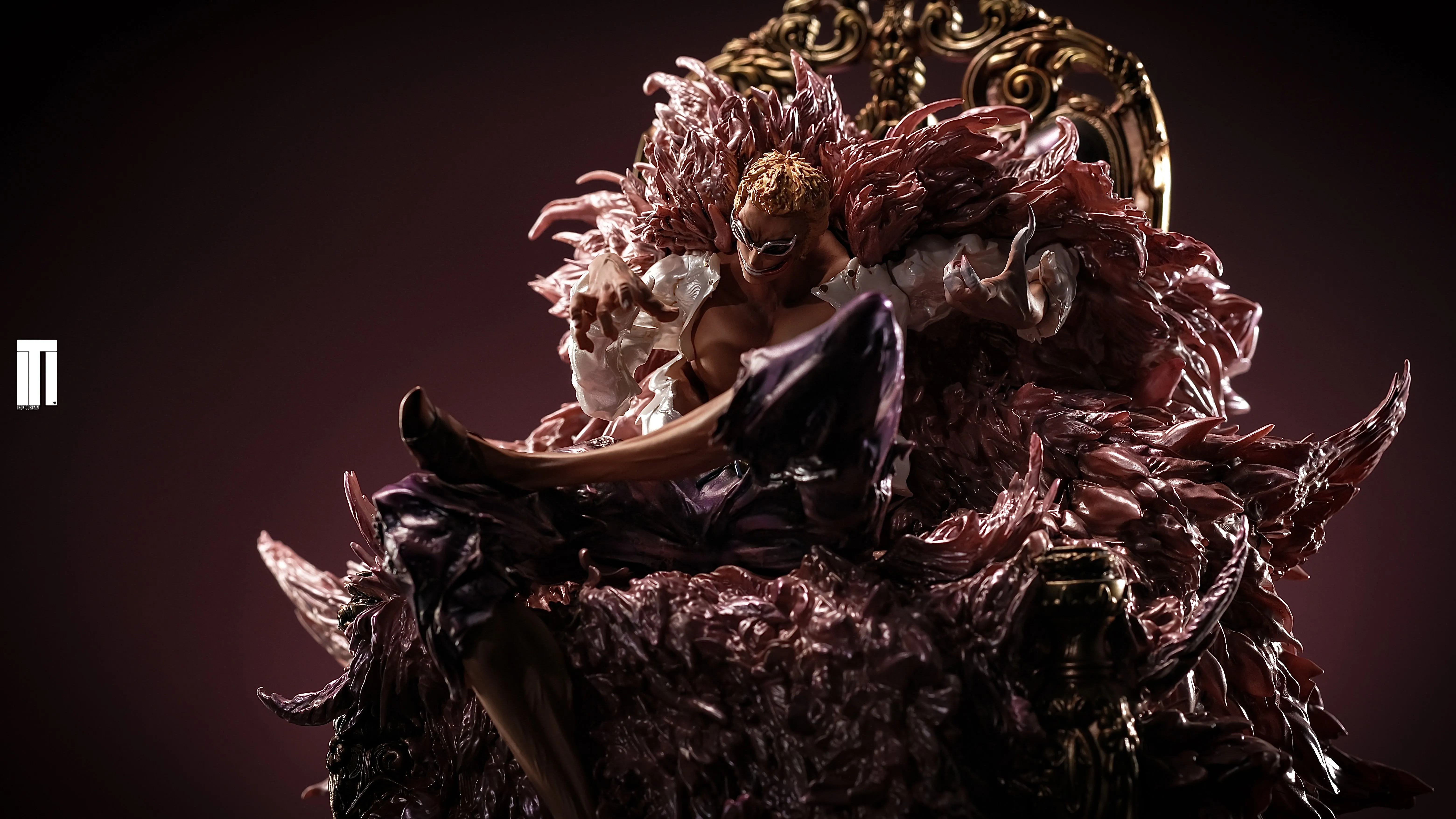 【In stock】Donquixote Doflamingo-Iron Curtain STUDIO