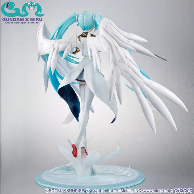 【Pre-sale】1/7 ScaleMiku-Vocaloid-MegaHouse X Lucrea Studio