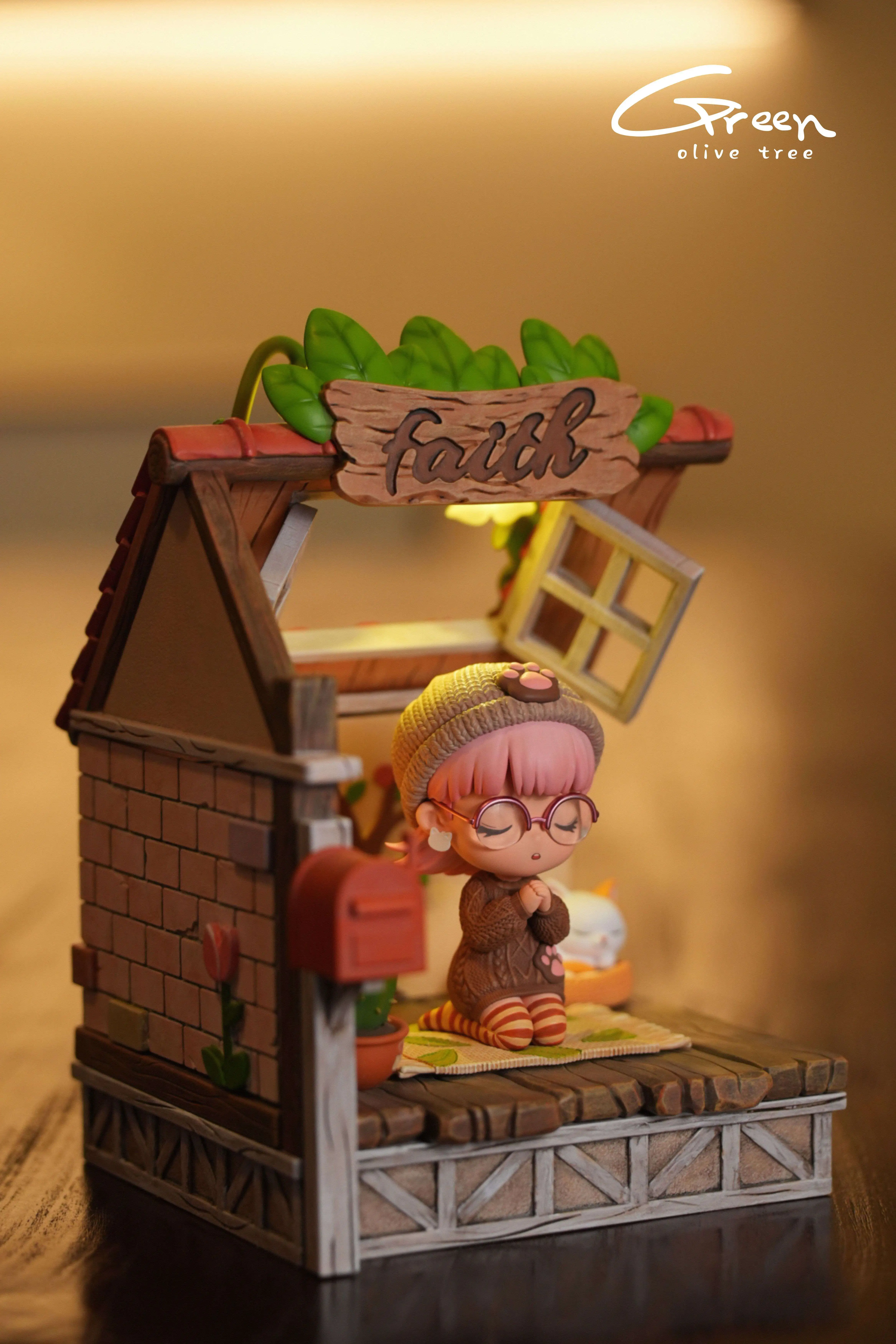 【Pre-sale】Praying Phoebe-Green Olive Tree Studio